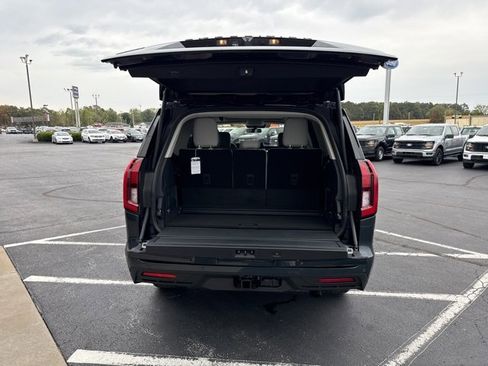 New 2025 Ford Expedition Active image 36