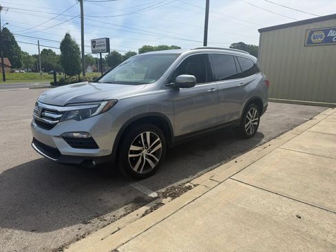 Used 2018 Honda Pilot Elite image 4