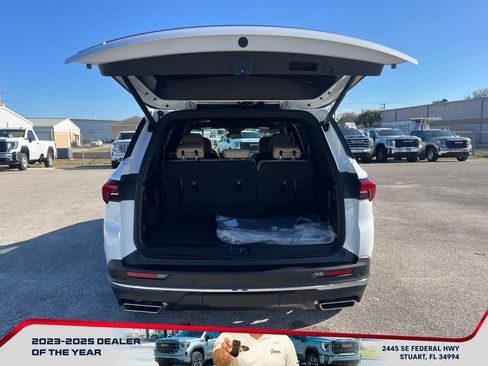 New 2026 Buick Enclave Preferred image 17