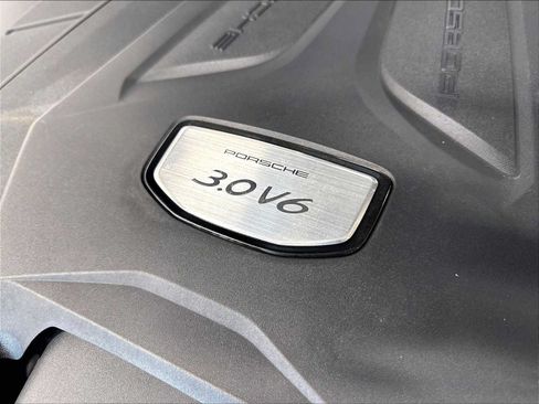 Used 2023 Porsche Cayenne AWD/4WD image 37