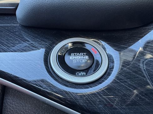 Used 2024 Jeep Grand Cherokee Trailhawk image 29