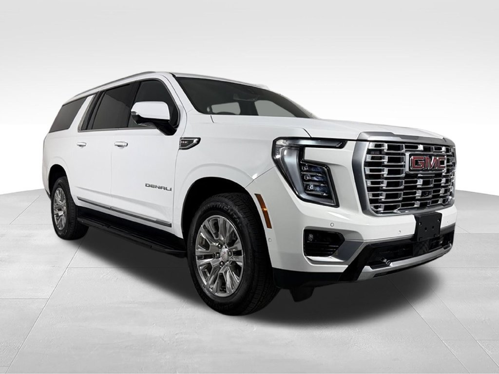Used 2025 GMC Yukon XL Denali AWD/4WD image 5