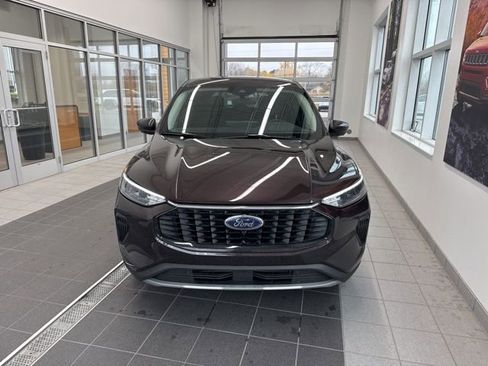 Used 2023 Ford Escape Active w/ Tech Pack #2 image 2