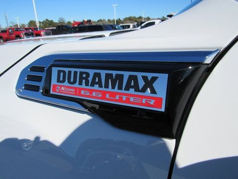 Used 2025 GMC Sierra 2500 Pro w/ Convenience Package image 10