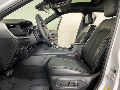 New 2026 Jeep Grand Cherokee Altitude AWD/4WD image 11