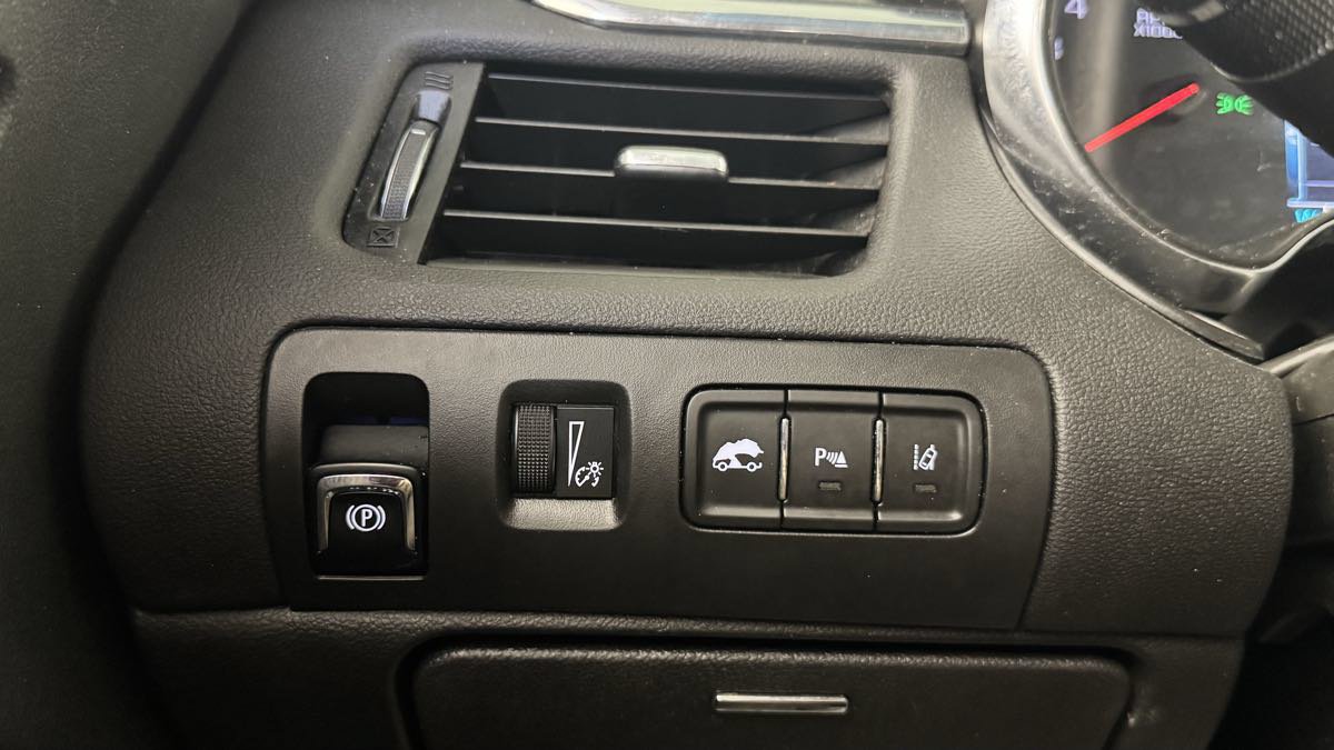 Used 2017 Chevrolet Impala Premier FWD image 19