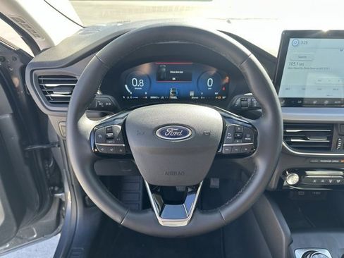 Used 2025 Ford Escape Platinum image 6