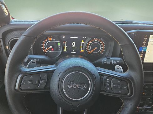 Used 2025 Jeep Wrangler Unlimited Rubicon 392 AWD/4WD image 24