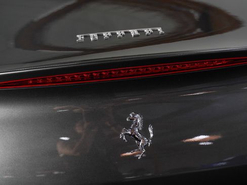 Used 2014 Ferrari California RWD image 22