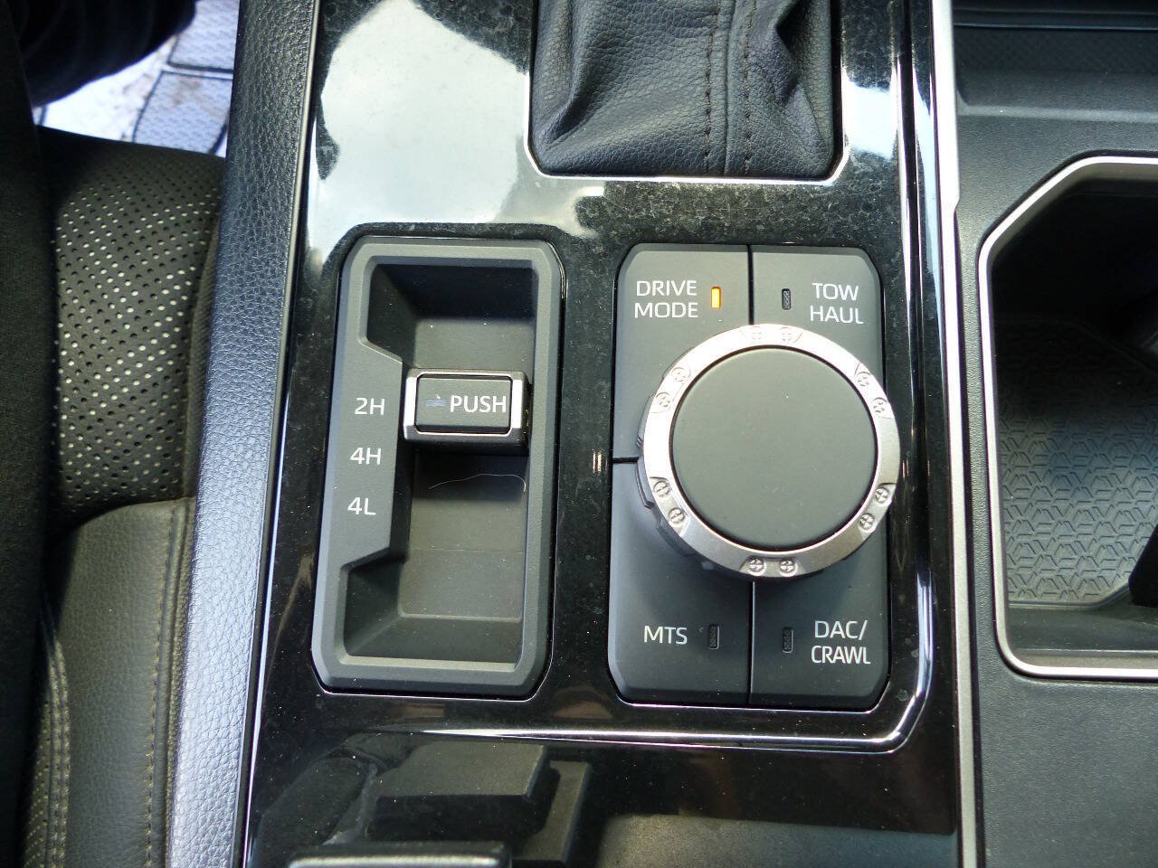 Used 2022 Toyota Tundra SR5 AWD/4WD image 47