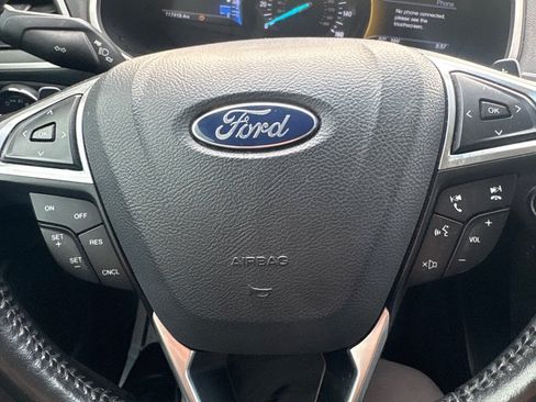 Used 2016 Ford Edge SEL w/ Equipment Group 201A AWD/4WD image 17