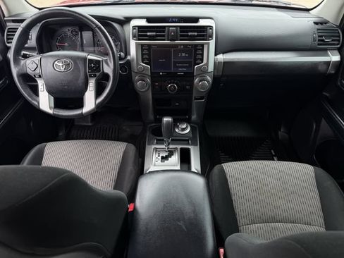 Used 2022 Toyota 4Runner SR5 AWD/4WD image 11