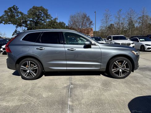 Used 2018 Volvo XC60 T5 Momentum w/ Vision Package image 26
