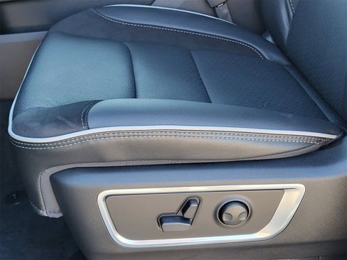 New 2026 RAM 1500 Laramie w/ Night Edition image 16