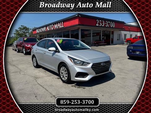 Used 2018 Hyundai Accent SE FWD image 1