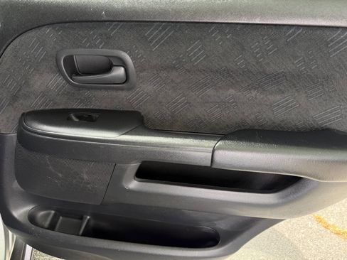 Used 2005 Honda CR-V EX image 9