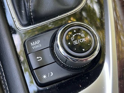Used 2019 INFINITI Q50 Luxe w/ Essential Package (3.0T Luxe) AWD/4WD image 32