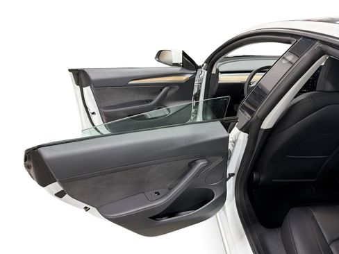 Certified 2023 Tesla Model 3 Standard Range RWD image 10