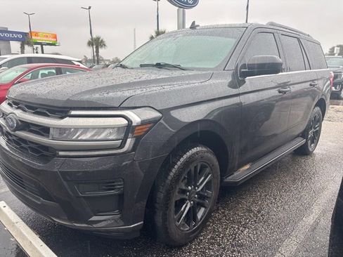 Used 2024 Ford Expedition XLT image 7