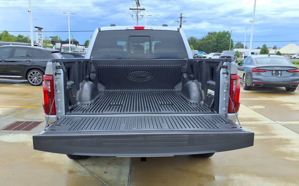 Used 2025 Ford F150 XLT w/ Equipment Group 302A MID AWD/4WD image 9