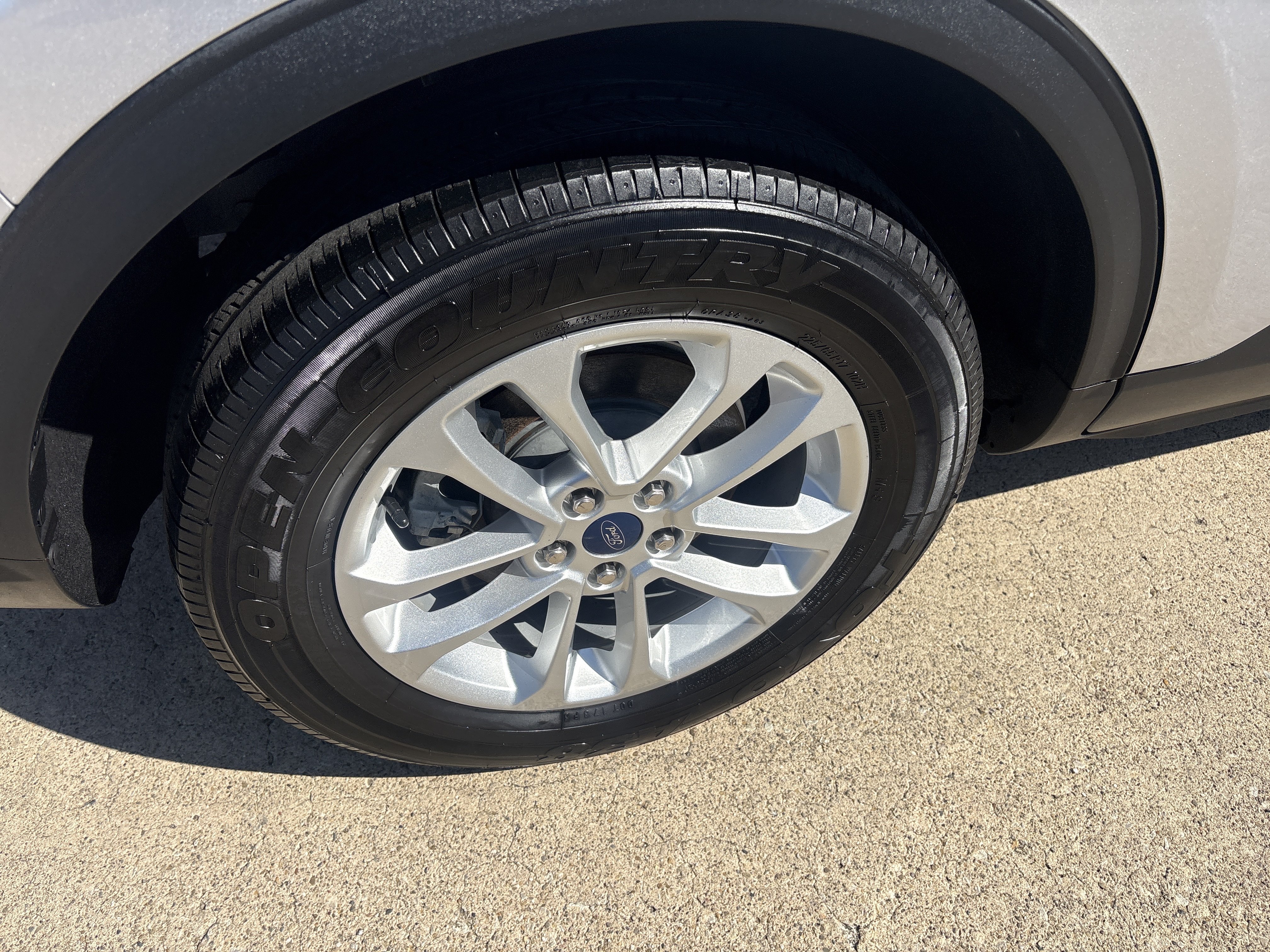 Used 2020 Ford Escape SE FWD image 3