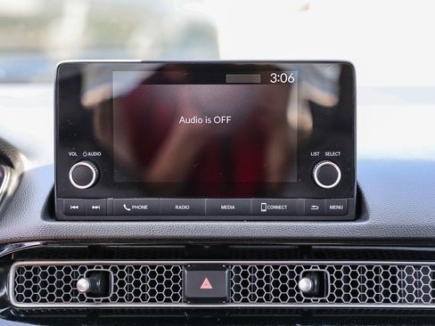 Used 2023 Honda Civic LX image 4