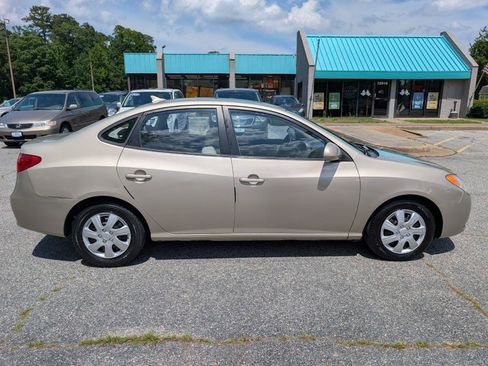 Used 2009 Hyundai Elantra GLS FWD image 7