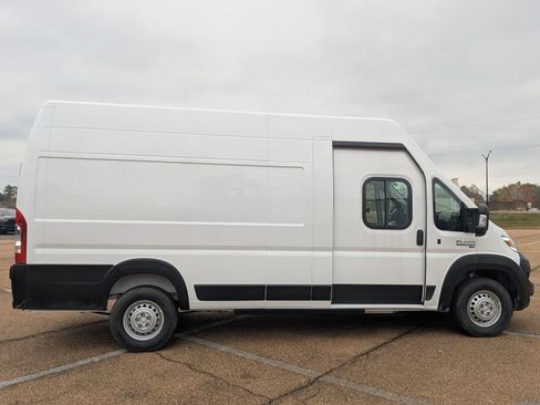 New 2025 RAM ProMaster 3500 FWD image 8