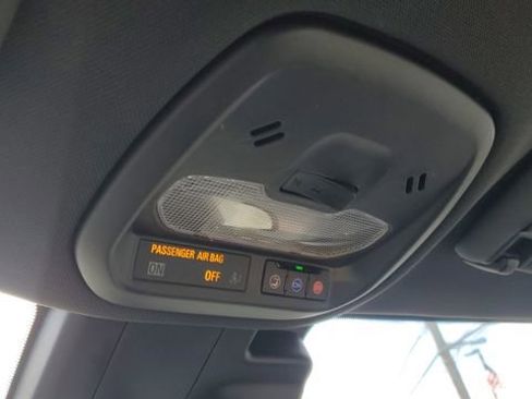 Used 2024 Chevrolet Trax RS w/ Driver Confidence Package image 16