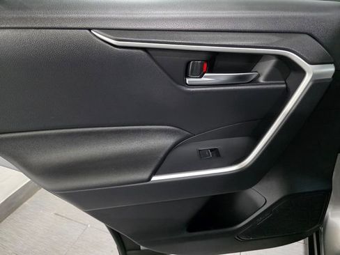 Used 2025 Toyota RAV4 XLE w/ Convenience Package AWD/4WD image 11