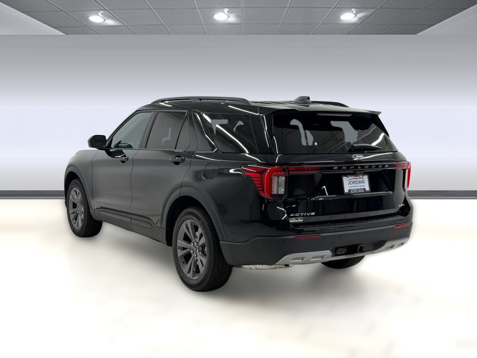 New 2026 Ford Explorer Active w/ Active Comfort Package AWD/4WD image 2