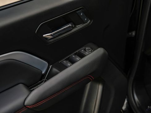 Used 2024 Chevrolet Colorado Z71 w/ Z71 Convenience Package 2 image 81