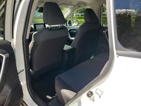 Used 2025 Toyota RAV4 XLE FWD image 9
