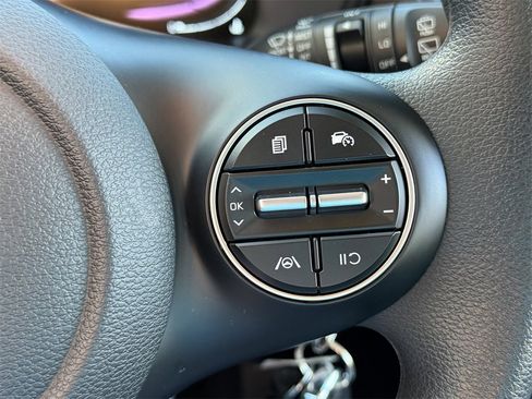 Used 2023 Kia Soul LX image 14