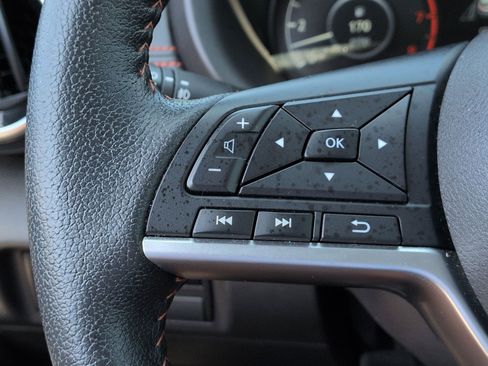 Used 2023 Nissan Kicks SR w/ SR Premium Package FWD image 18