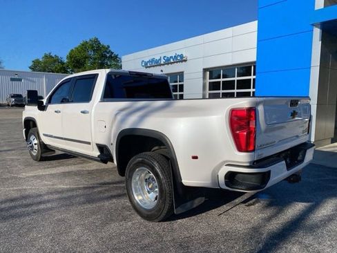 Used 2024 Chevrolet Silverado 3500 High Country w/ High Country Premium Package AWD/4WD image 3