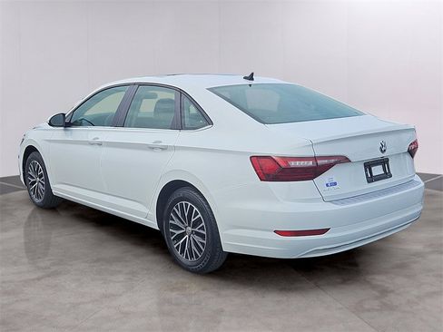 Used 2020 Volkswagen Jetta SE w/ SE Cold Weather Package image 6