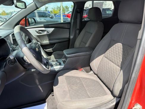 Used 2022 Chevrolet Blazer LT FWD image 2