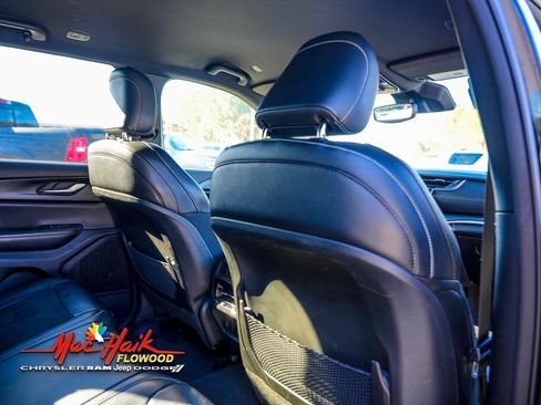 Used 2024 Jeep Grand Cherokee Altitude image 9