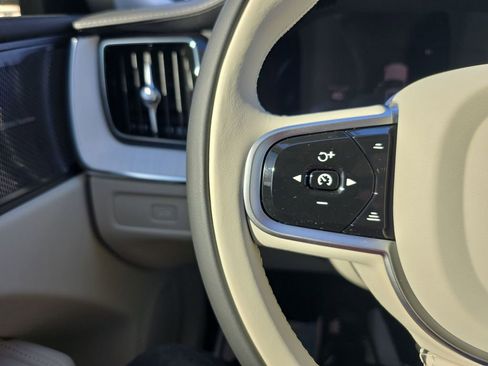 New 2026 Volvo XC60 B5 Ultra w/ Protection Package Premier image 25