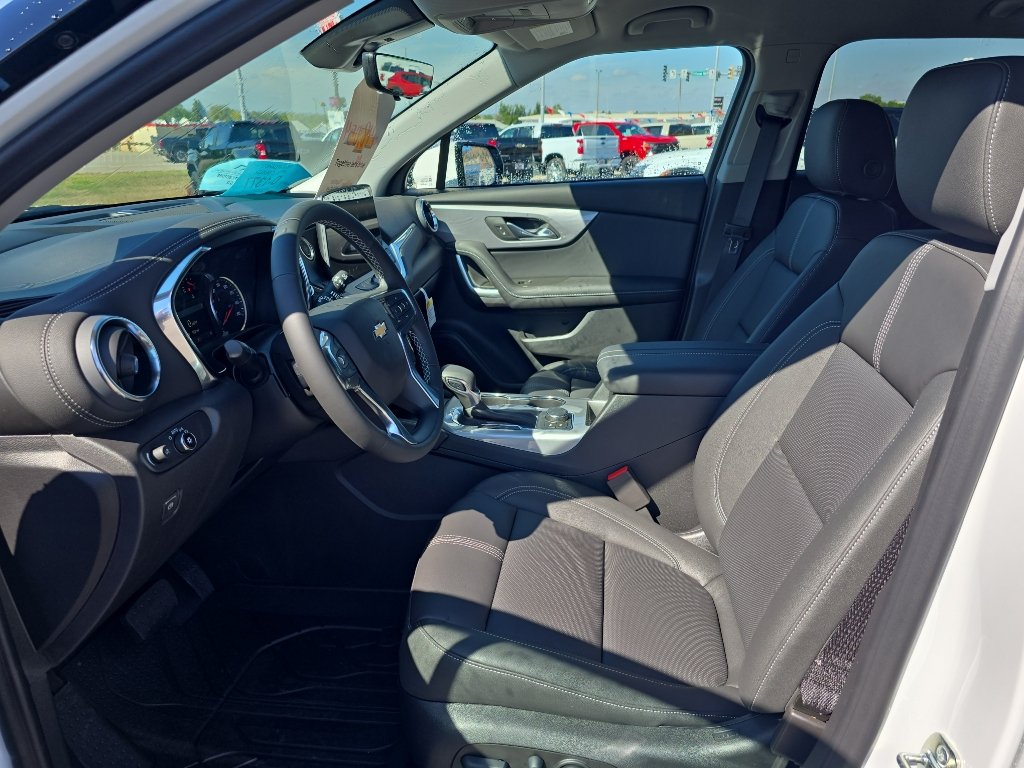 New 2026 Chevrolet Blazer LT w/ Sound & Technology Package AWD/4WD image 9