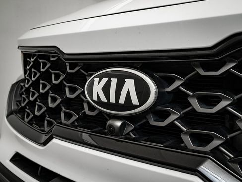 Used 2021 Kia Sorento SX Prestige image 3