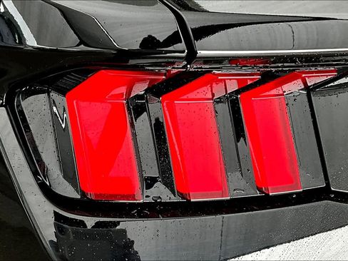 Used 2024 Ford Mustang Premium image 27