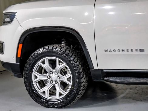 Used 2022 Jeep Wagoneer Series II image 12