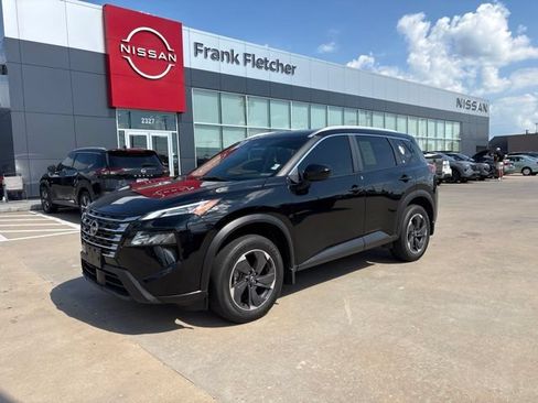 Used 2024 Nissan Rogue SV w/ SV Premium Package AWD/4WD image 1