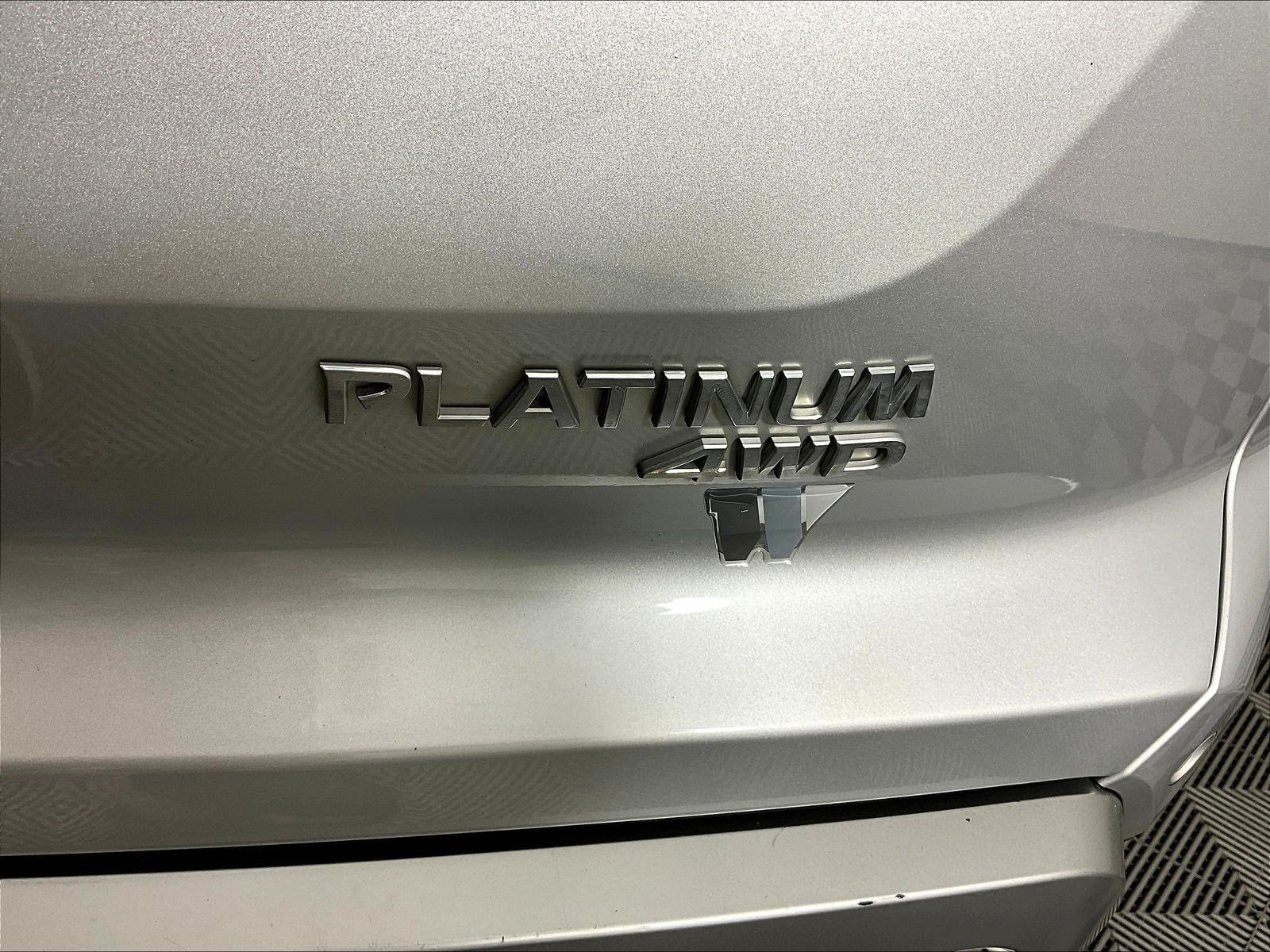 Certified 2022 Nissan Pathfinder Platinum w/ Cargo Package AWD/4WD image 23