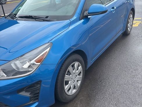 Used 2022 Kia Rio S image 2