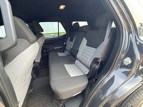Certified 2025 Toyota 4Runner TRD Sport AWD/4WD image 18