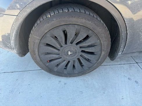 Used 2020 Tesla Model Y Long Range image 10