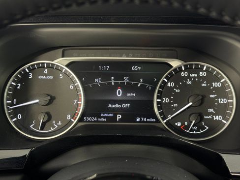 Used 2022 Nissan Pathfinder SL w/ SL Premium Package image 17